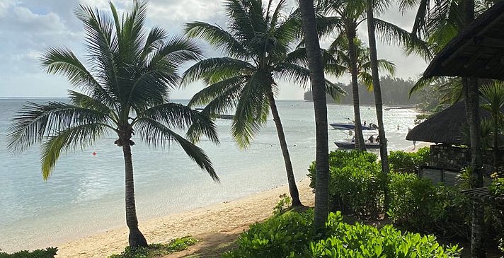 Senior Suite View Balcony/Terrace - Heritage Awali Golf & Spa Resort