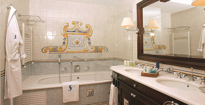 Superior und Deluxe Room - Seaside Grand Hotel Residencia