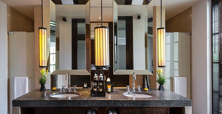 1 BR Deluxe Suite Badezimmer - The Legian Seminyak, Bali