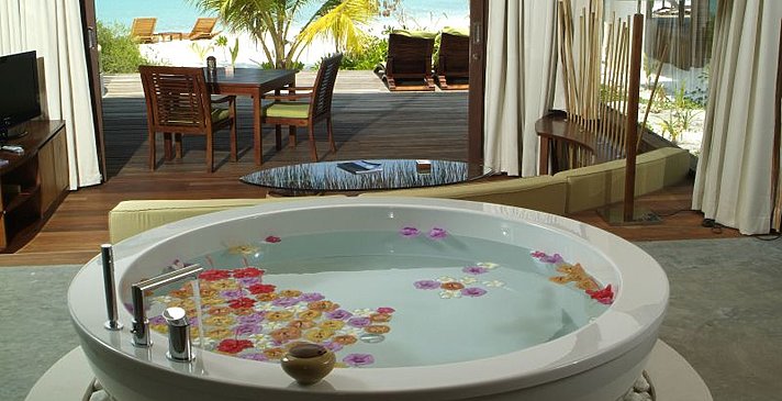 Island Villa & Beach Villa with Pool 