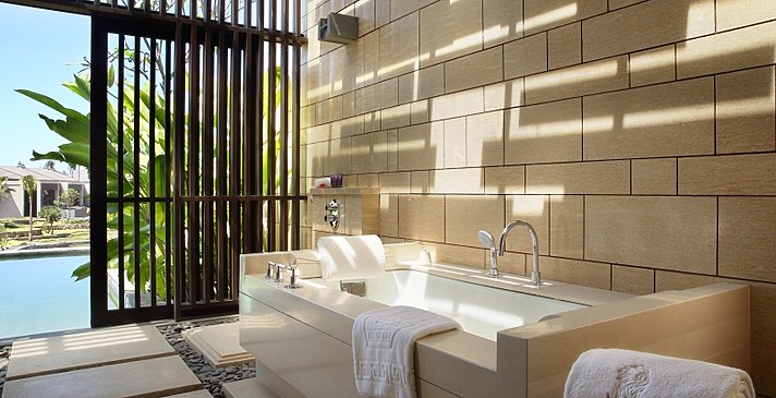 The Pavilion Signature Suite Badezimmer - The Ritz-Carlton, Bali