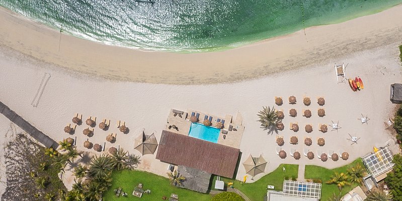 Smokin' Pineapple Beach Bar